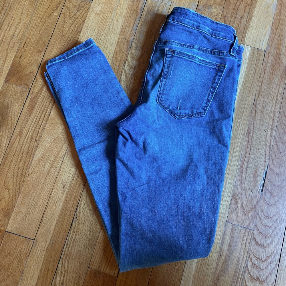 Joe’s jeans medium washed distressed jeans
